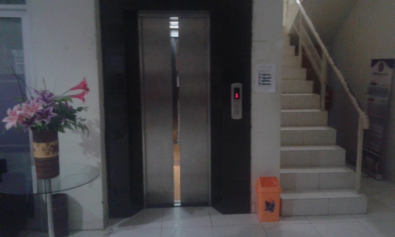 Ning Ed-Hotel Malang Exterior foto