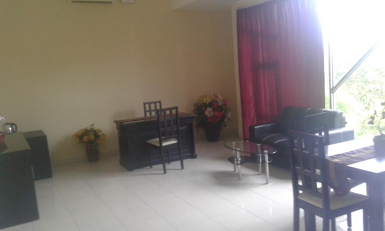 Ning Ed-Hotel Malang Exterior foto